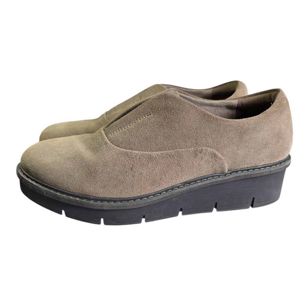 Clarks Collection Womens Taupe Suede Slip On Wedge Loafers Size 11M Comfort